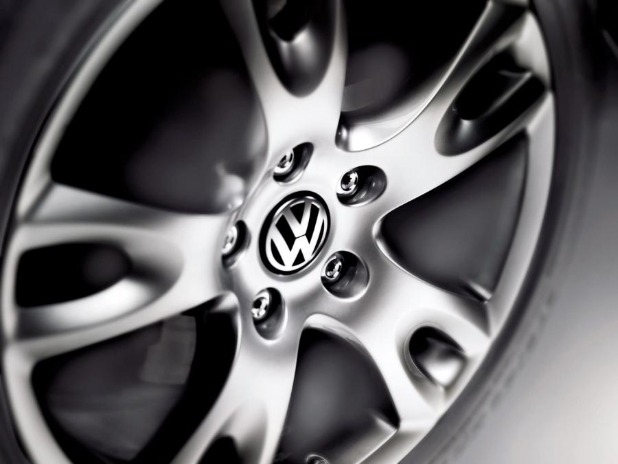  Volkswagen Touareg W12 Sport Edition 2005 года  (фото 5 из 7)